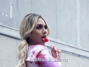 Antonnela_Adams