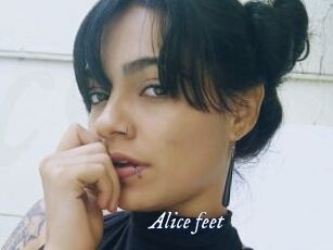Alice_feet