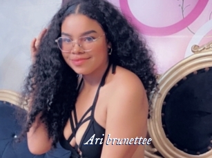 Ari_brunettee