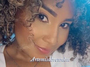 Artemisabrownkm