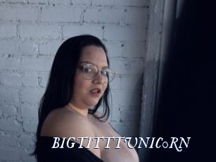 BIGTITTTUNIC0RN