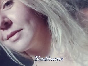 Blondebooty69