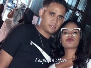 Couple_in_office