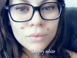 Dazeey_white