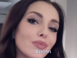 Evelyne1