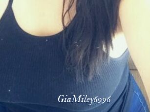 GiaMiley6996