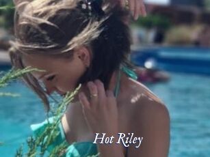 Hot_Riley