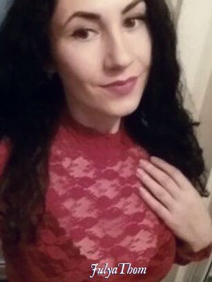 JulyaThom