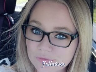 Julia6969