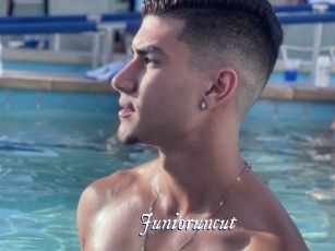 Junioruncut