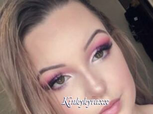 Kinkykyraxx