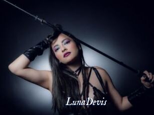 LunaDevis