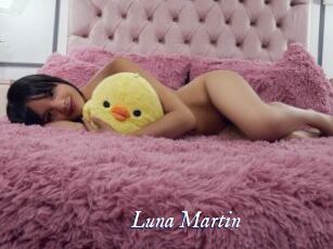 Luna_Martin