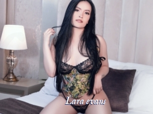 Lara_evans