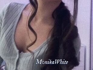 M0nikaWhite