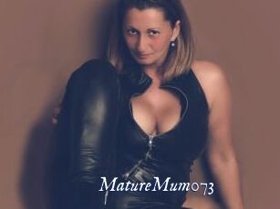 MatureMum073