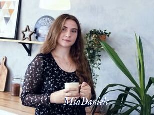 MiaDanielc
