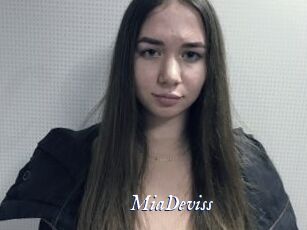 MiaDeviss