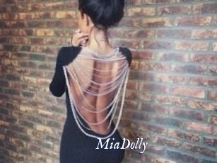 Mia_Dolly