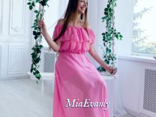 MiaEvanly
