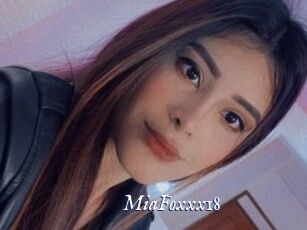 MiaFoxxx18
