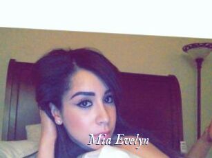 Mia_Evelyn