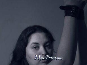 Mia_Peterson