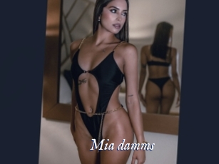 Mia_damms