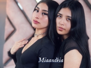 miaandkia Cam 5