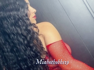 Miahotbobbs19