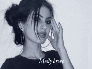 Molly_broke