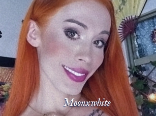 Moonxwhite