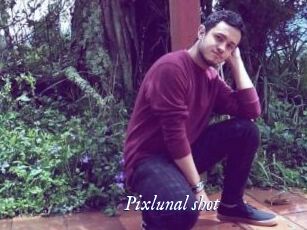 Pixlunal_shot