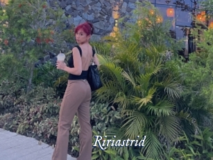 ririastrid Cam 5
