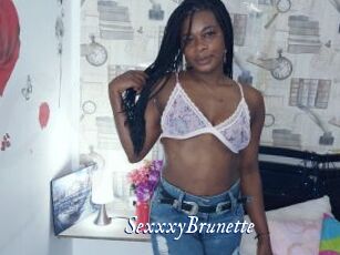 SexxxyBrunette