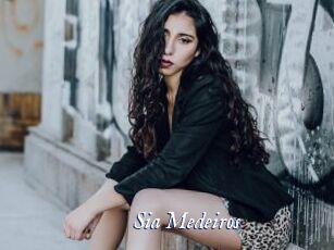 Sia_Medeiros