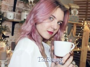 TiaBennety