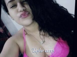 Taylor_curvy