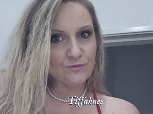 Tiffaknee