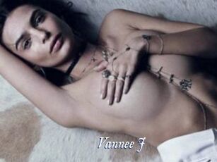 Vannee_J